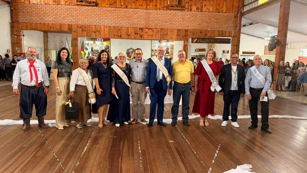 Baile do COMID celebra o Mês do Idoso e escolhe Rei, Rainha, Príncipe e Princesa