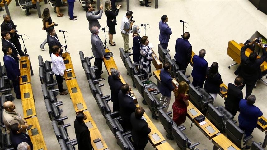 Reeleição de Lula deve manter embates com bancada ruralista, mas diálogo será necessário, avaliam analistas