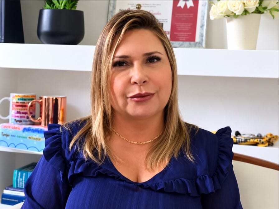 Será que a prefeita vai comparecer para sua defesa presencial???