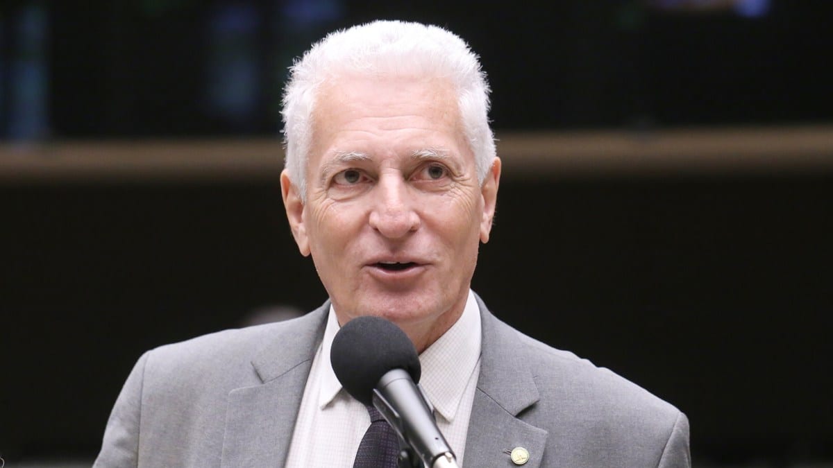 Rogério Correia: “Brasil não aceitará chantagem” após tarifaços dos EUA