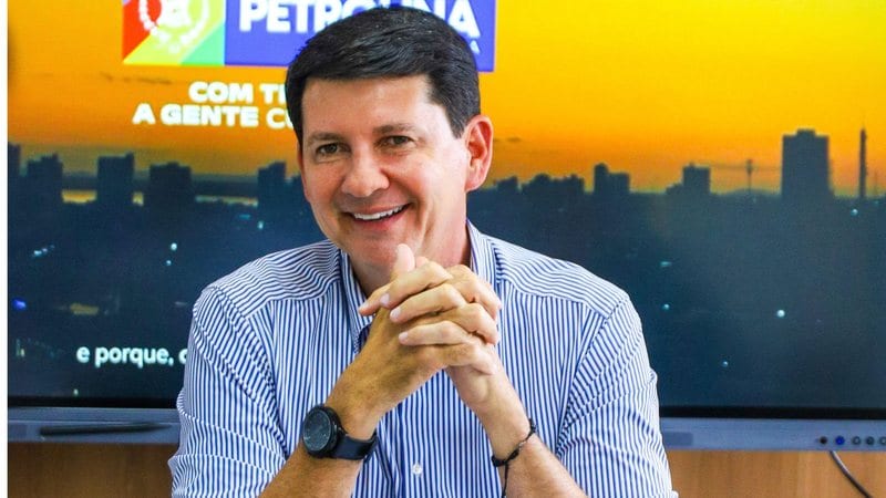 Após apoiar Flávio Bolsonaro, prefeito Simão Durando pede união com Lula