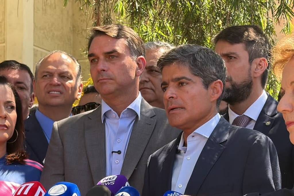 ACM Neto anuncia apoio a Flávio Bolsonaro e fala em mobilizar bases na Bahia