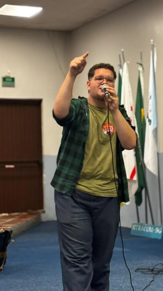 Coletivo aciona Justiça para barrar votação sobre aumento de salários