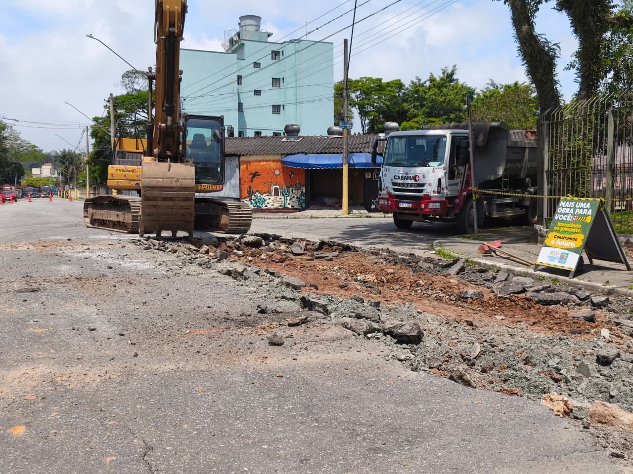 Ribeirão Pires inicia recuperação de 270 m da Rua Padre Marcos Simoni