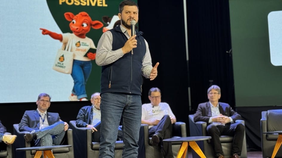 Cadeia produtiva do leite é tema de debate em Ijuí