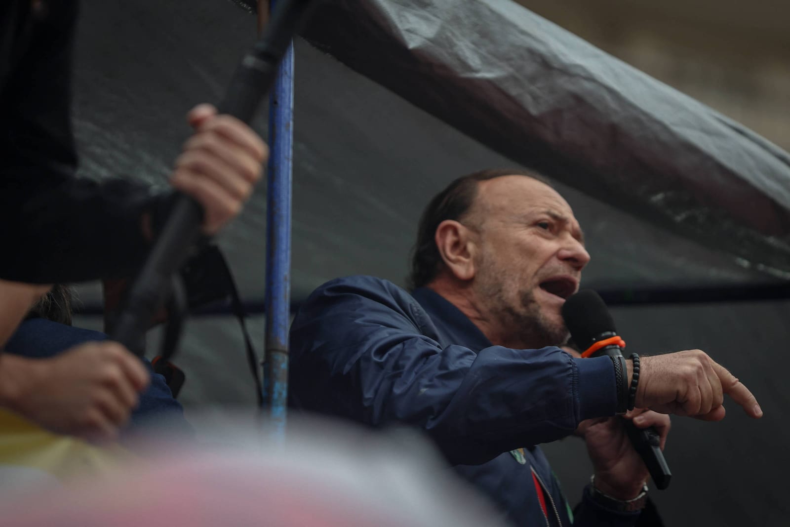 Em áudio à militância, presidente do PT diz que depoimento de Vorcaro sobre filme de Lula tem viés político
