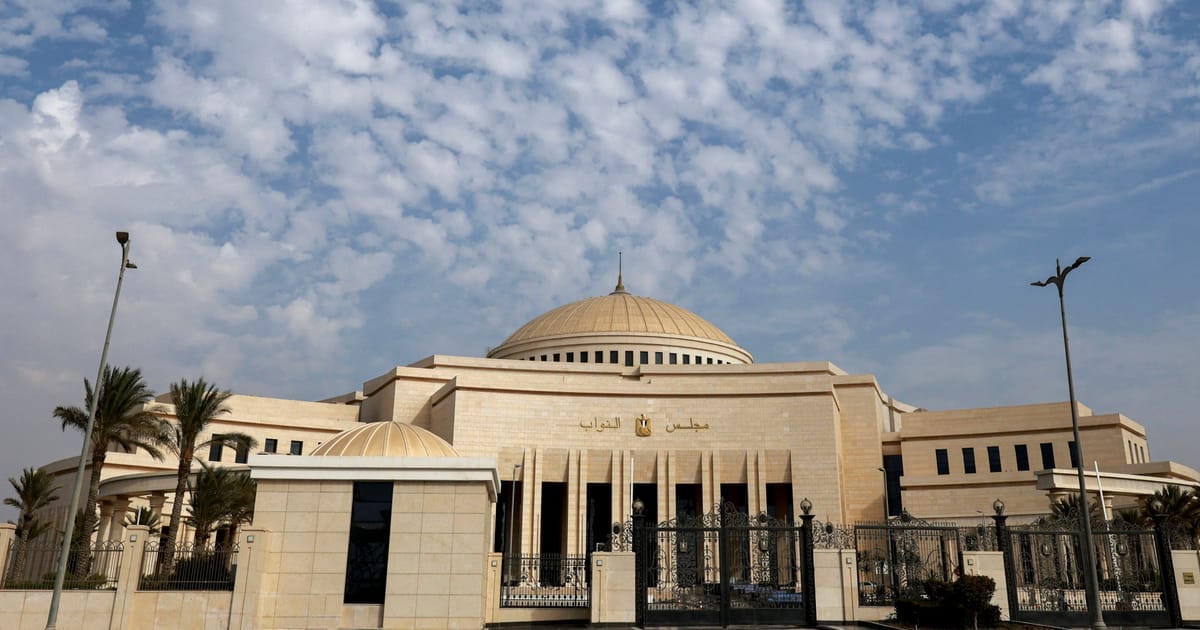 Egito aprova apoio militar à Arábia Saudita após escalada de ataques dos houthis