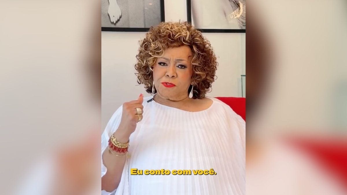 Alcione pede a eleitores acima de 70 anos que votem em Lula