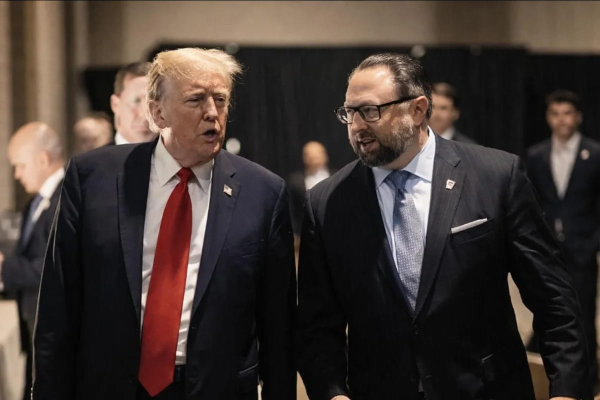 Conselheiro de Trump compartilha apoio a candidato bolsonarista em SP
