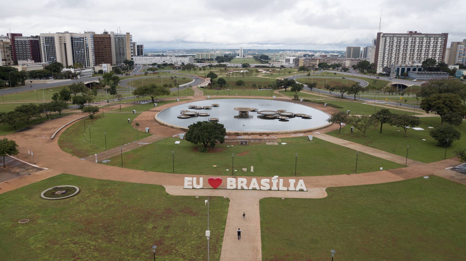 Datafolha: empate técnico entre Celina Leão (PP) e José Roberto Arruda (PSD) no DF