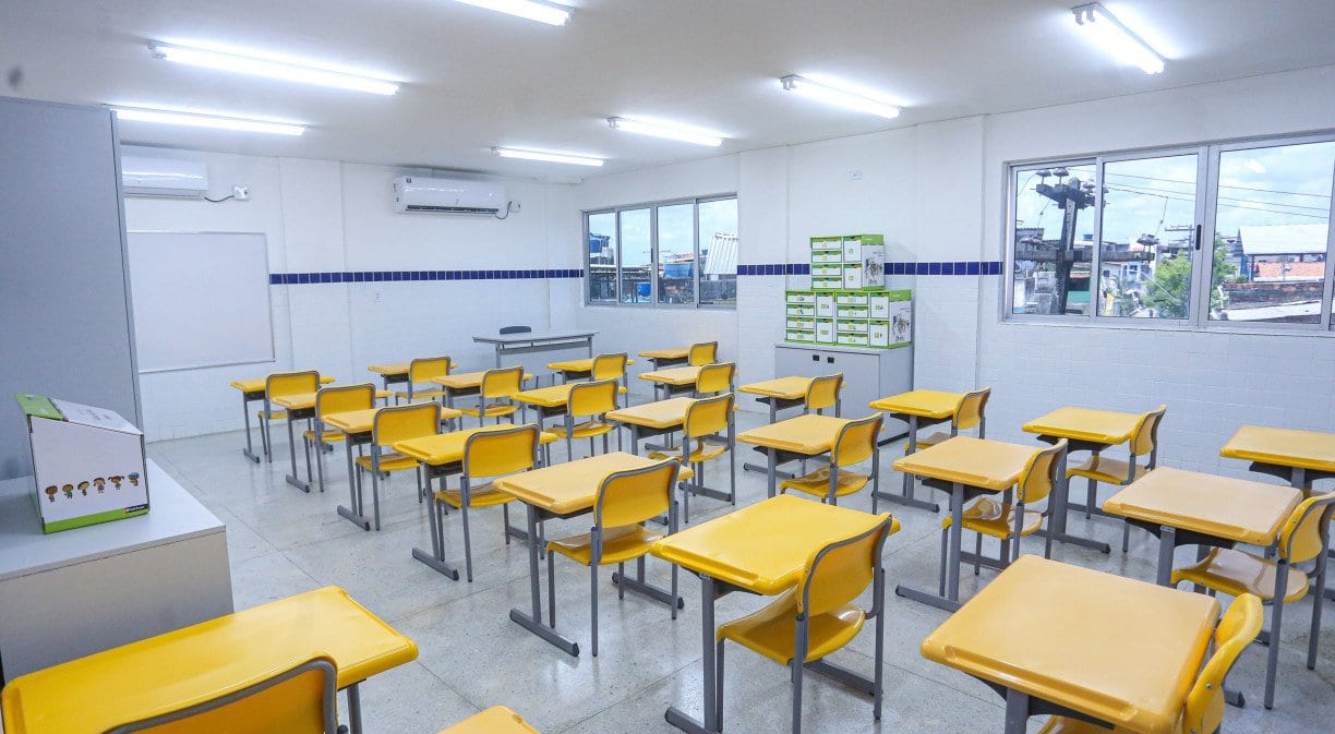 Pesquisa do Simpere mapeia adoecimento de 478 professores da rede municipal do Recife