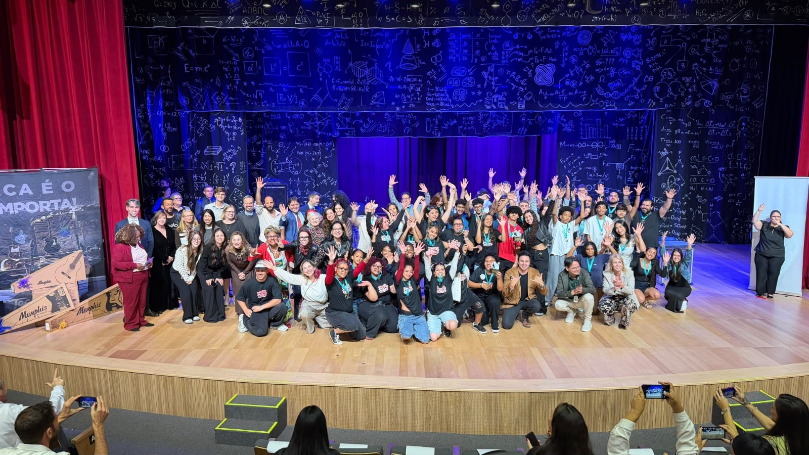 Vozes que inspiram: concurso premia músicas e emociona público em defesa da igualdade