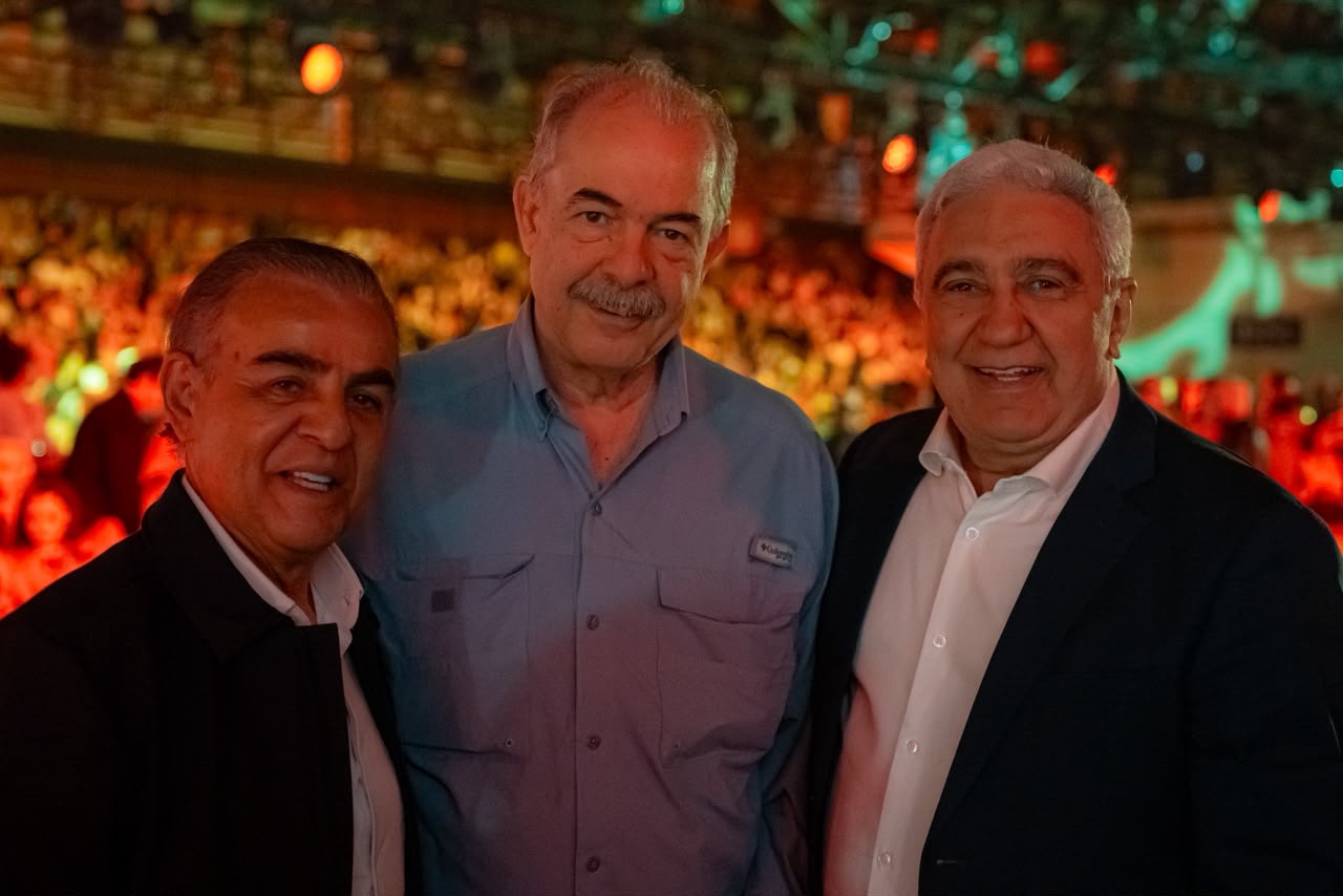 Laurez fortalece aliança com Lula em convenção em SP