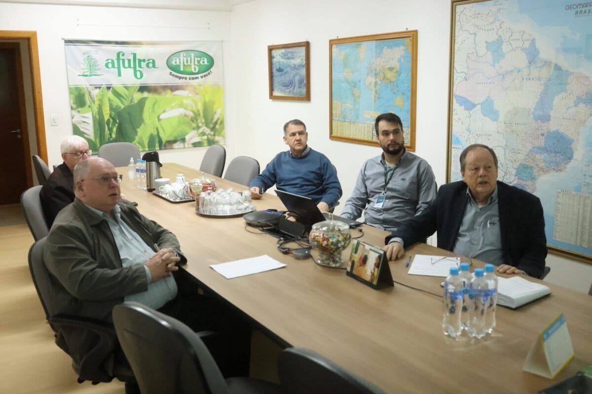 Câmara Setorial do Tabaco avalia resultados da safra e impactos do granizo nas lavouras