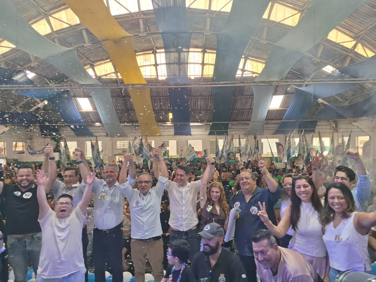 Fuzari reúne 4 mil pessoas no Rudge Ramos em lançamento de candidatura à Alesp