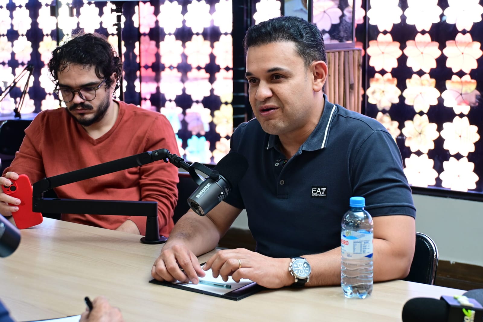 Cairo Salim visita nova sede da Folha Z e fala sobre 2026