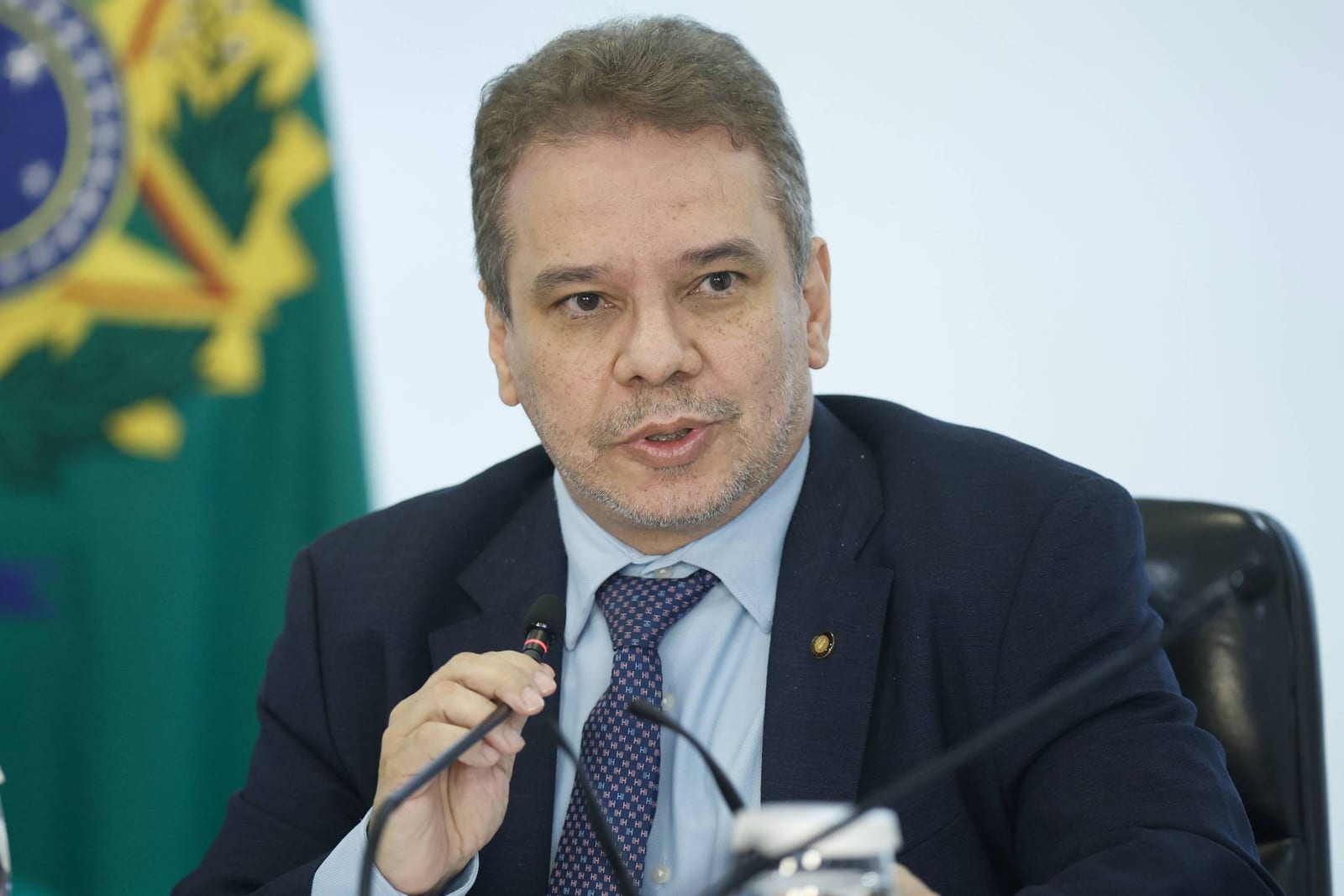 Benedito Mariano diz que ministro Wellington é alvo de 'fogo amigo'