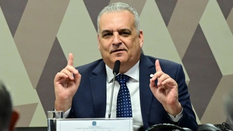 Vice de Flávio Bolsonaro defende nome de Raquel Lyra: "está no caminho para derrotar o PT e o PSB"