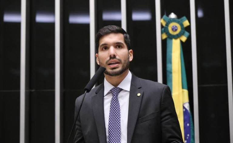POLÍTICA. Confira aqui a lista dos campeões de voto para deputado federal por estado nas Eleições 2026