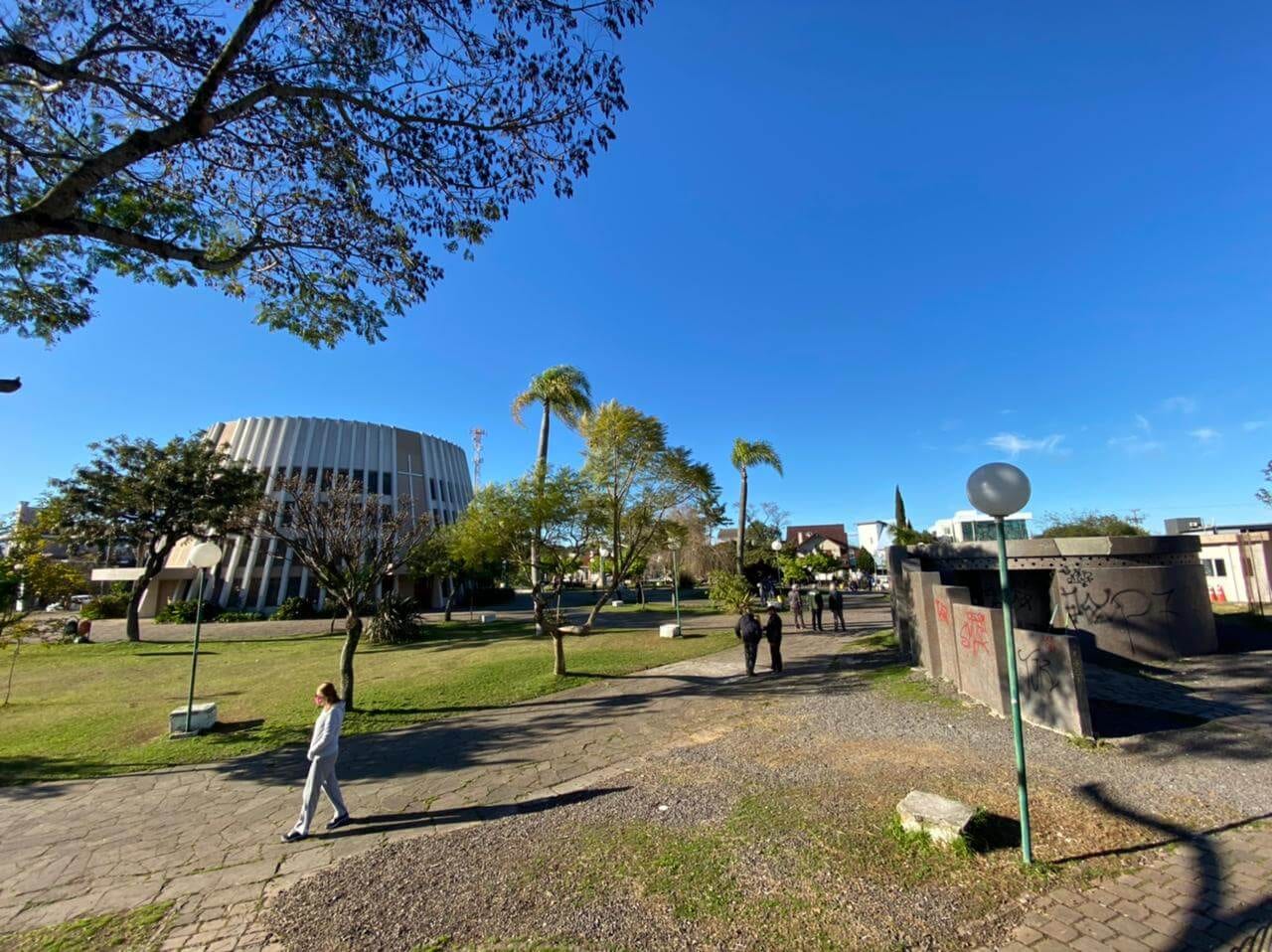 Bento Gonçalves celebra 136 anos neste domingo (11) com shows, festival de agroindústrias e bolo de aniversário