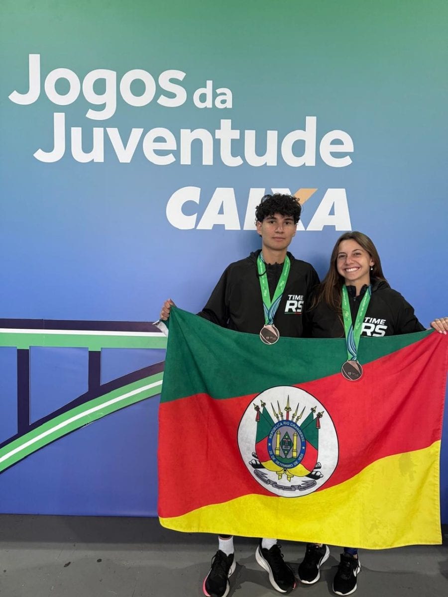 Caio Cavalheiro e Laura Mallmann conquistam medalhas nos Jogos da Juventude