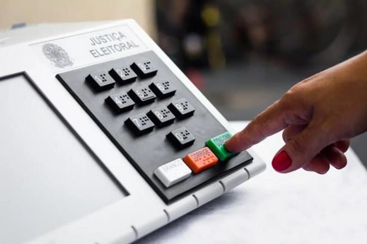 Quase 159 milhões de eleitores vão escolher o presidente neste domingo