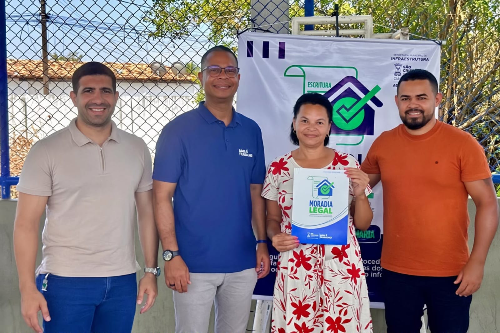 Prefeitura de São Cristóvão entrega mais 24 títulos de propriedade para o Residencial Lauro Rocha