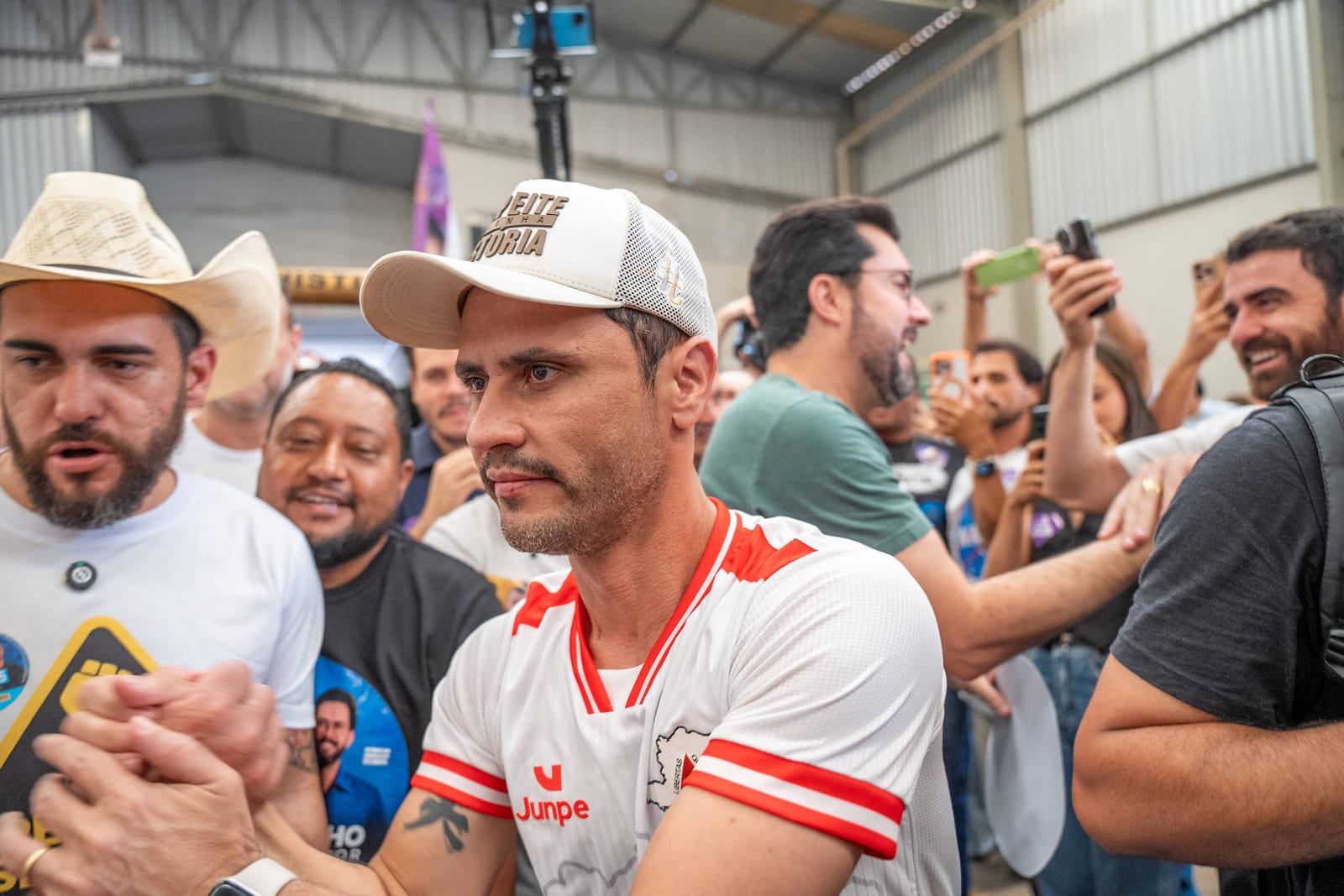 Cleitinho aposta em agendas no interior e mobilização digital como estratégia de campanha em MG