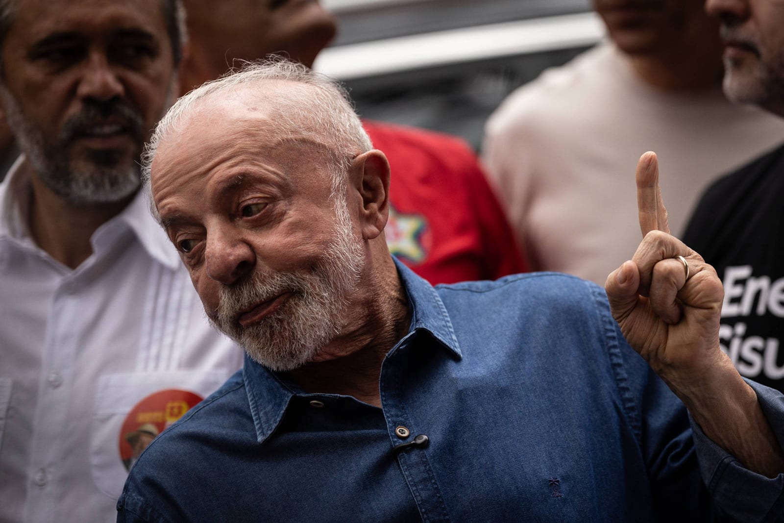 Lula é aconselhado por aliados e avalia ir ao Senado caso fim da 6x1 seja aprovado