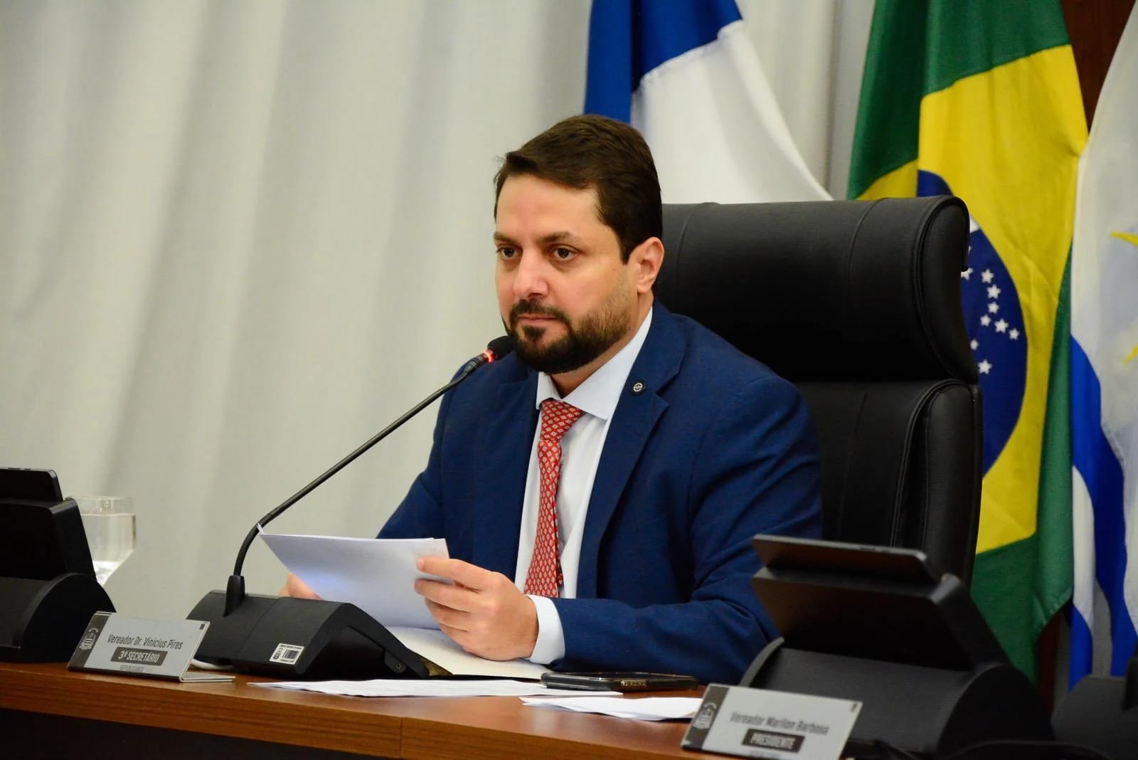 Vereador cobra pagamentos atrasados a médicos das UPAs de Palmas