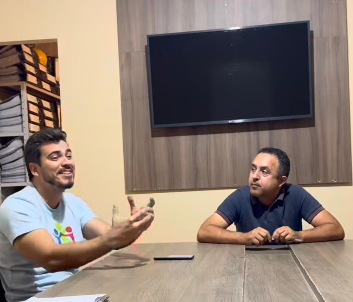 Prefeito Erivam de Biu se reúne com líderes evangélicos para planejar o Dia do Evangélico 2026 em São Vicente do Seridó