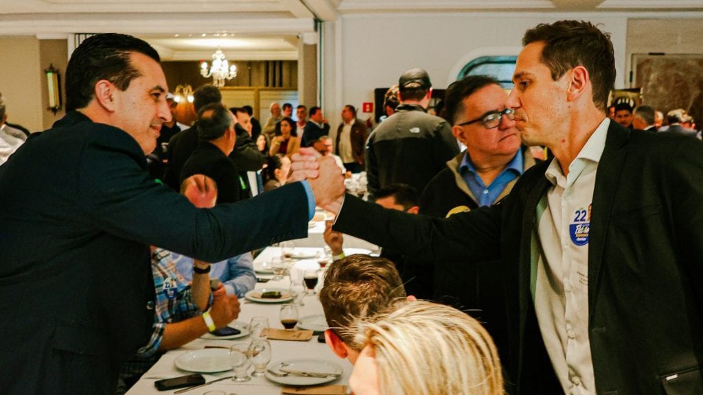 Encontro político em Curitiba reúne prefeitos do litoral paranaense