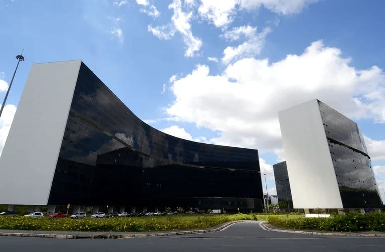 Minas Gerais eleva previsão de déficit para R$ 10,5 bilhões no orçamento de 2027