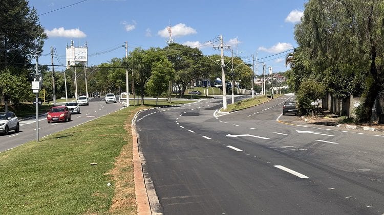 Obras na Orozimbo Maia abrem faixas e mudam preferência em frente ao DAEV