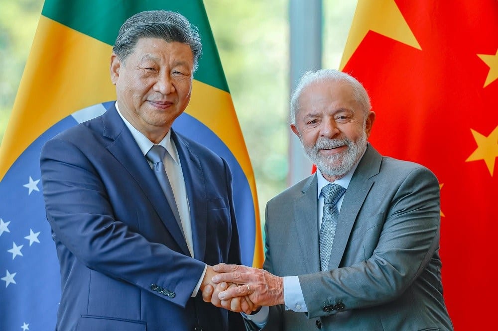 Xi parabeniza Lula pela reeleição e defende ampliar parceria entre China e Brasil