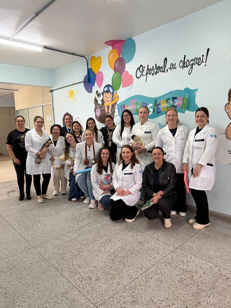 Equipe do HDP realiza capacitação prática em aleitamento materno