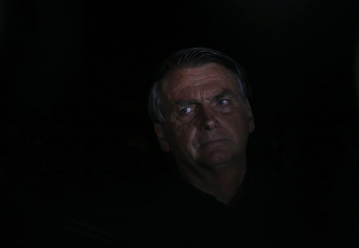 Bolsonaro antecipou parcelas do Auxílio Brasil antes do 2º turno de 2022