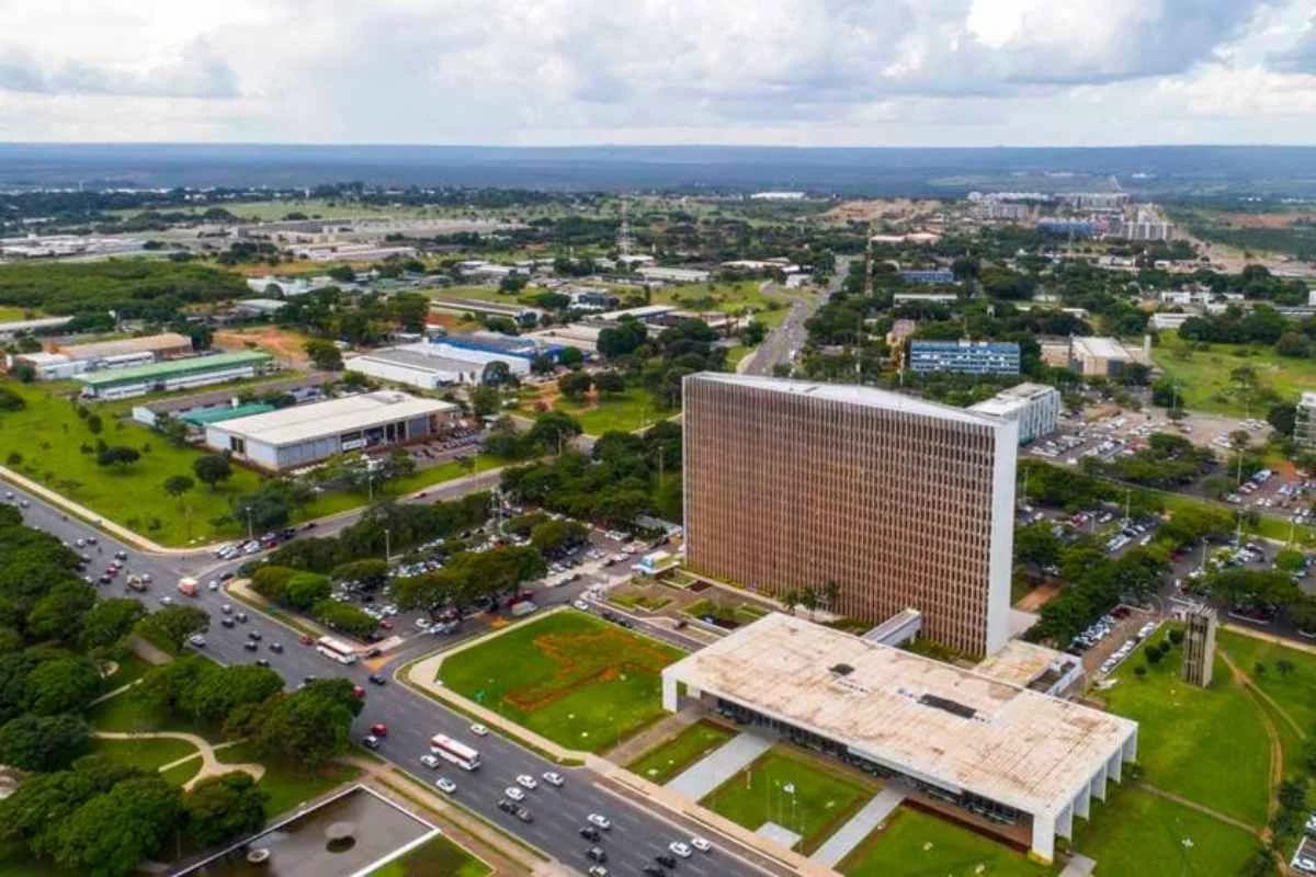 GDF envia PLOA 2027 de R$ 80,118 bilhões à CLDF