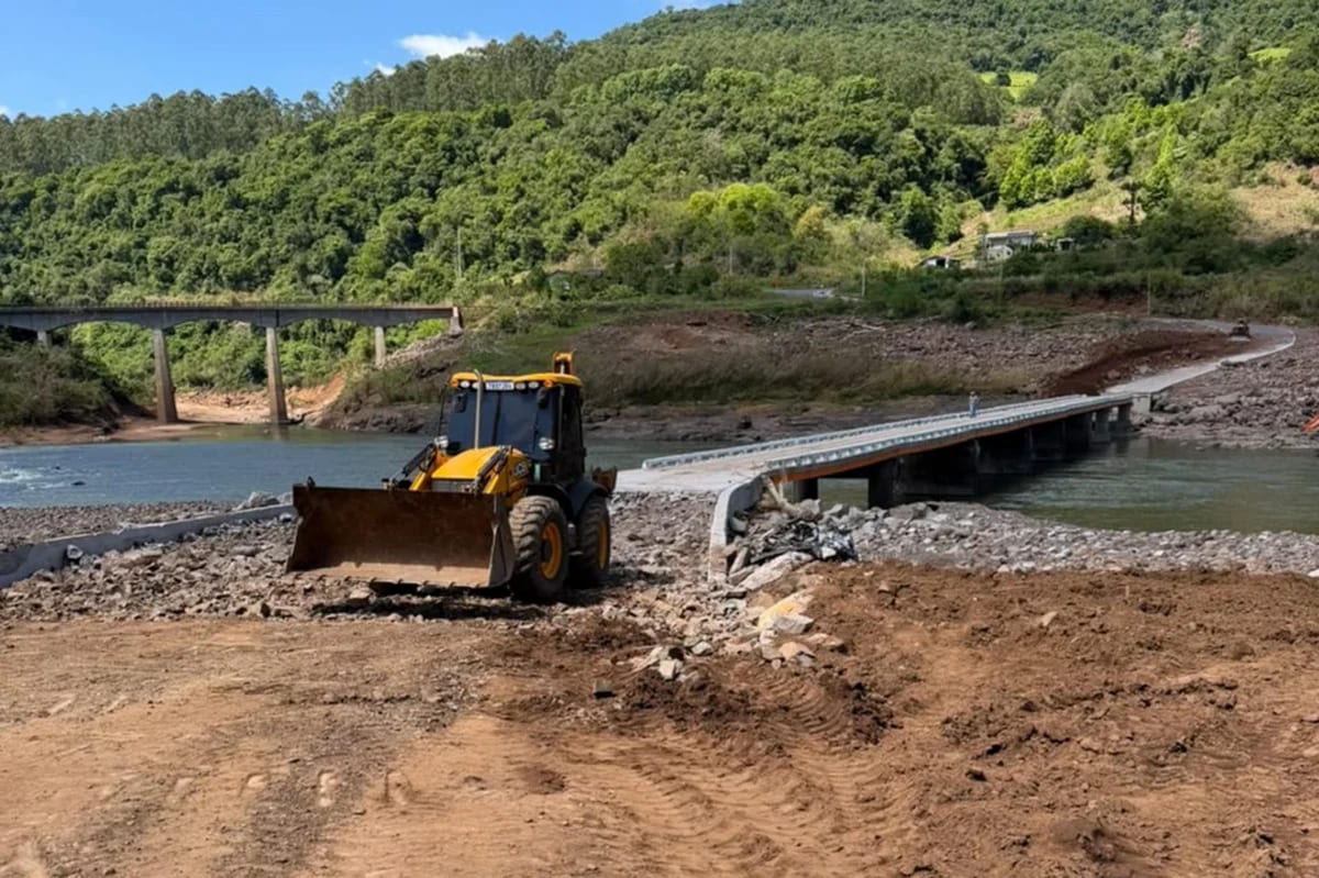 Cotiporã inicia recuperação das cabeceiras da ponte na RS-431