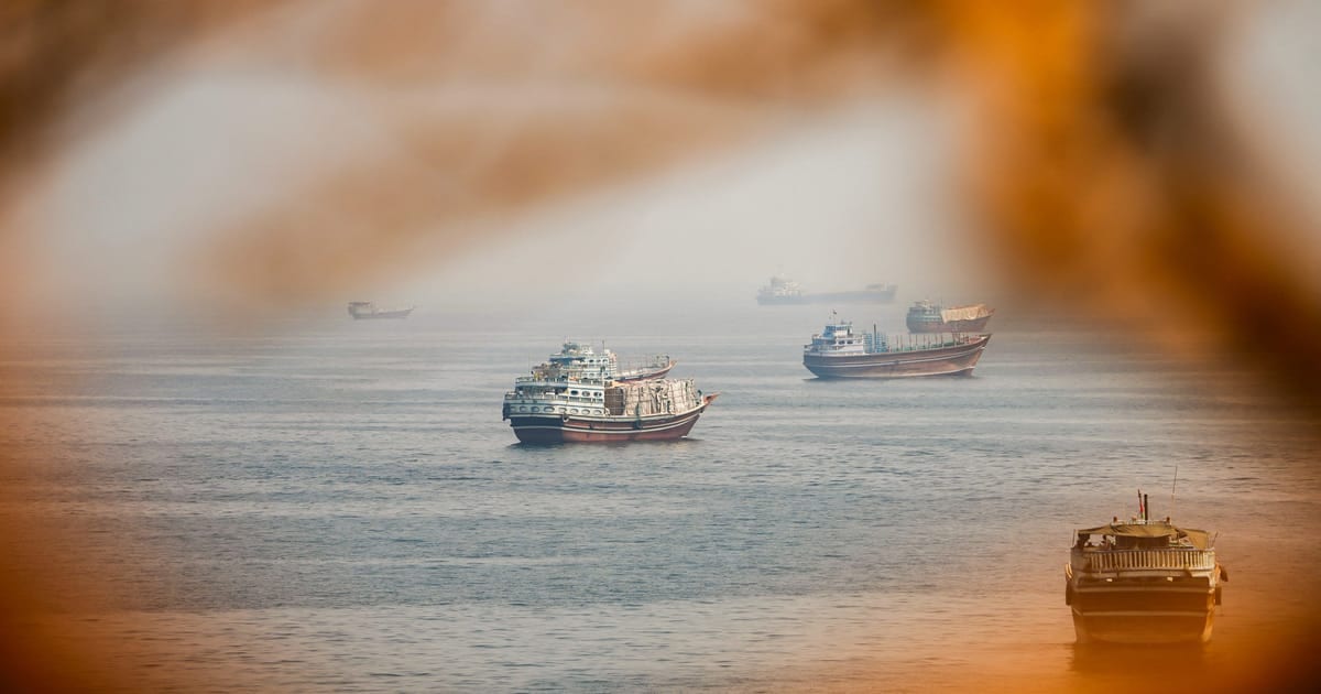 Petróleo fecha com alta de mais de US$4 por barril com retomada de confrontos entre EUA e Irã