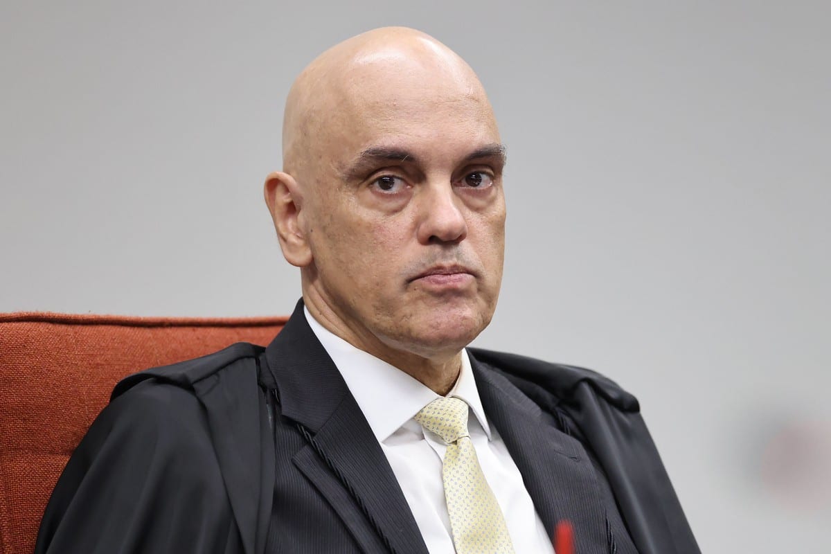Moraes teria editado contrato de R$ 130 milhões de sua mulher com Vorcaro