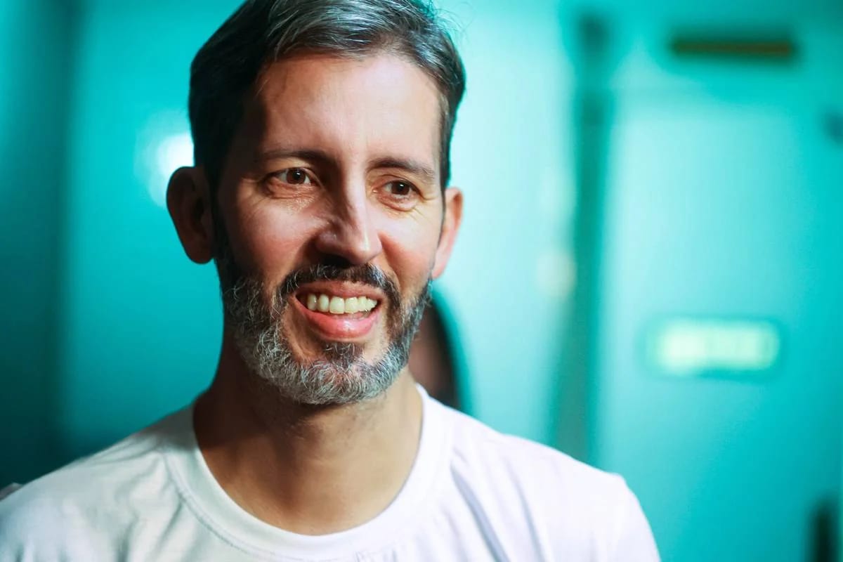 Leandro Grass promete regularizar terrenos e melhorar saúde na Vila Planalto