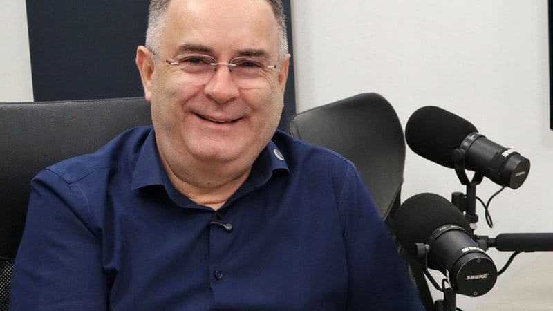 Prefeito de Arcoverde, Zeca Cavalcanti (Podemos), declara apoio a Lula