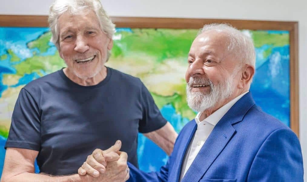 VÍDEOS: De Roger Waters a Manu Chao, cantores e bandas internacionais fazem o “L”