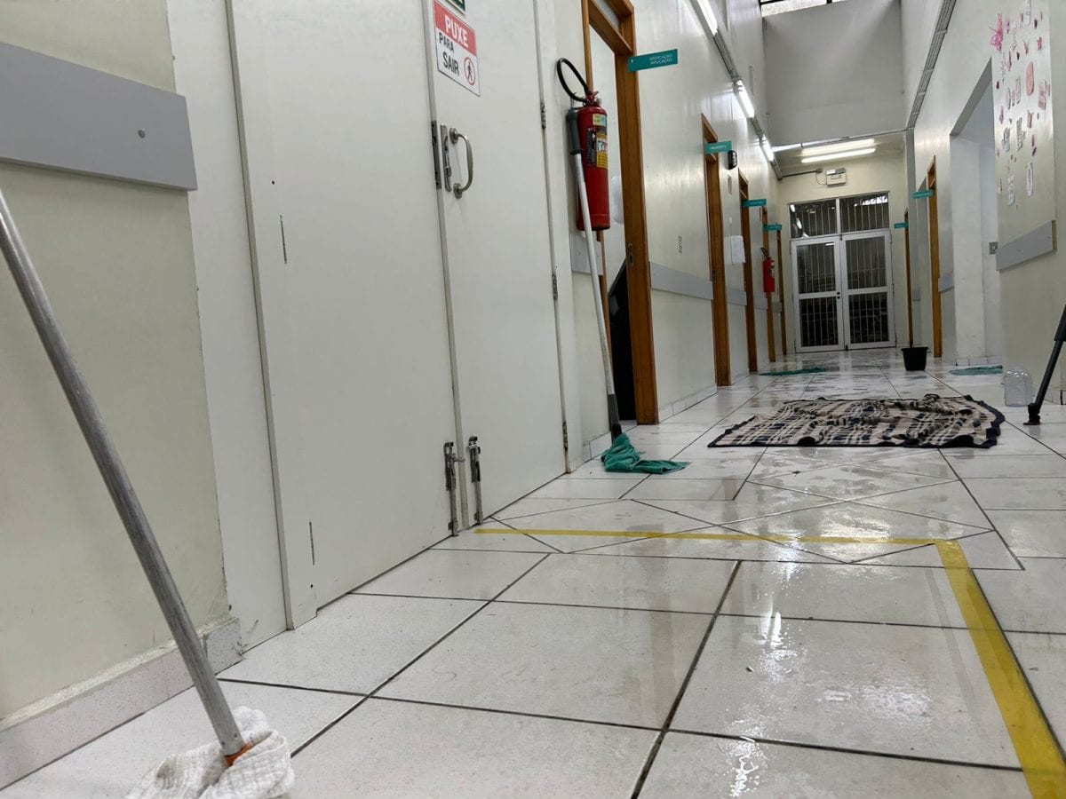 Hospitalzinho tem atendimentos suspensos temporariamente após danos causados pelas chuvas