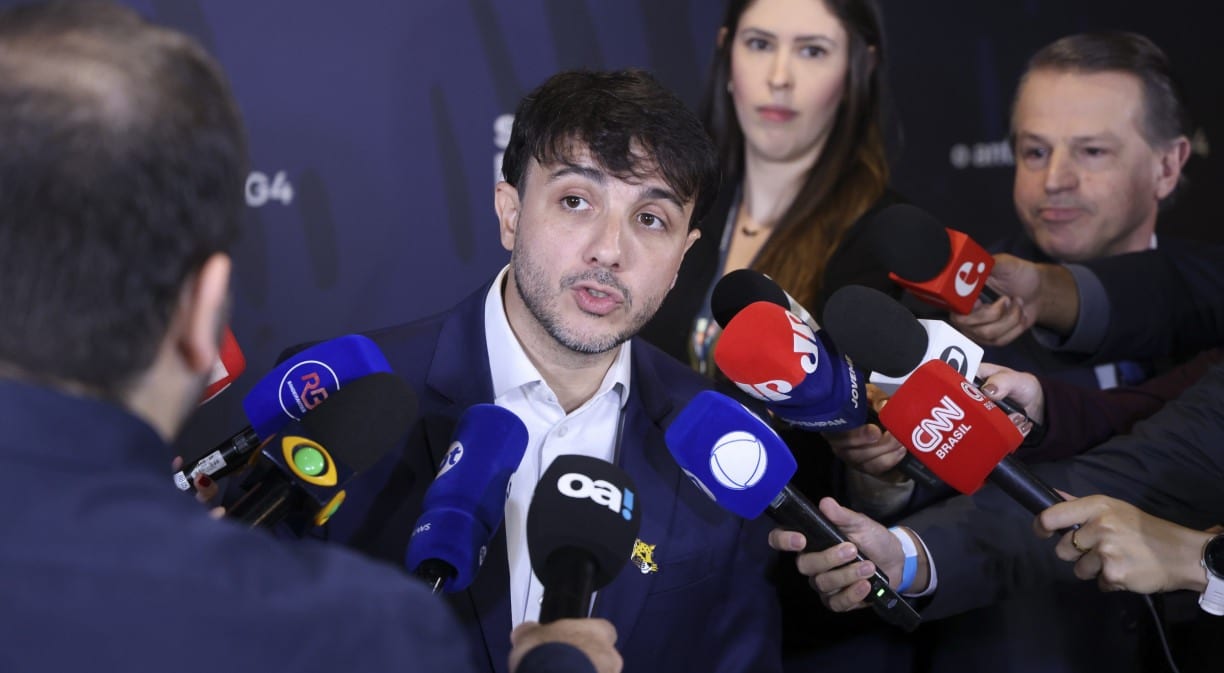 Banco Central independente é sinal de combate à inflação e fortalecimento do real, diz Mendonça Filho