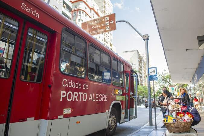 Câmara de Porto Alegre aprova protocolo contra assédio no transporte público
