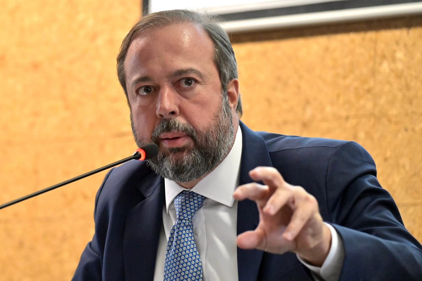 Ao vivo: Silveira discute combustível do futuro em comissão da Câmara