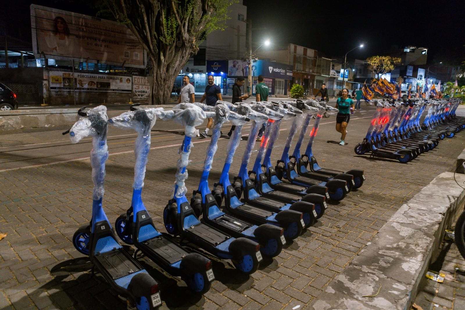 Caruaru recebe 200 patinetes elétricos do projeto “Vem pra Via”