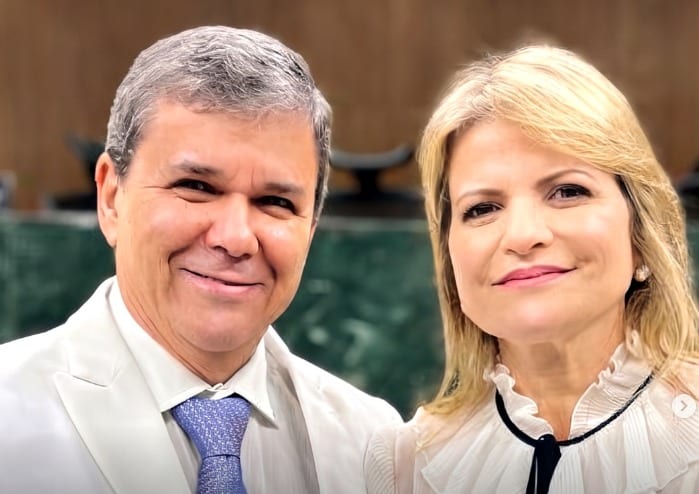 Casal de deputados reeleitos em mais uma ação de saúde